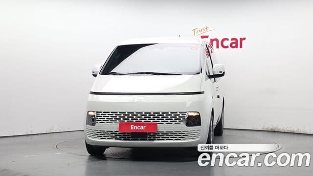 Hyundai Staria 3