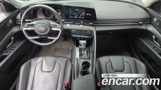 Hyundai Avante (CN7) 4