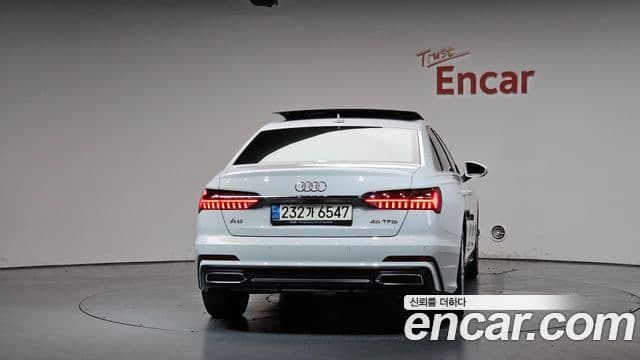 Audi A6 (C8) 4