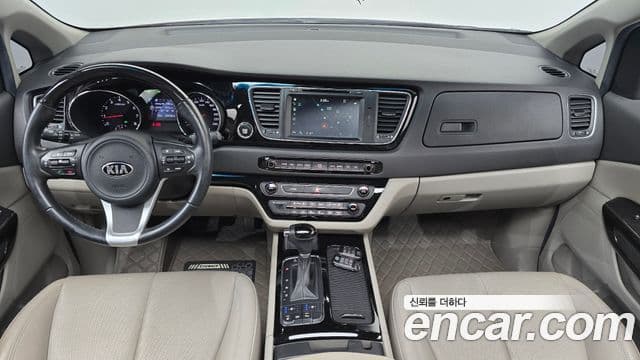 Kia All New Carnival 4