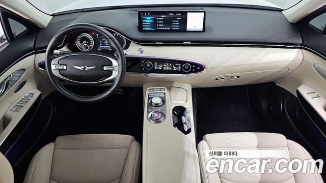 Genesis GV70 4