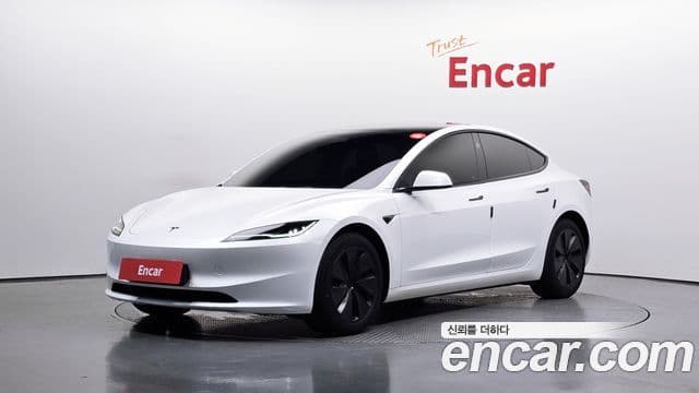 Tesla Model 3 1