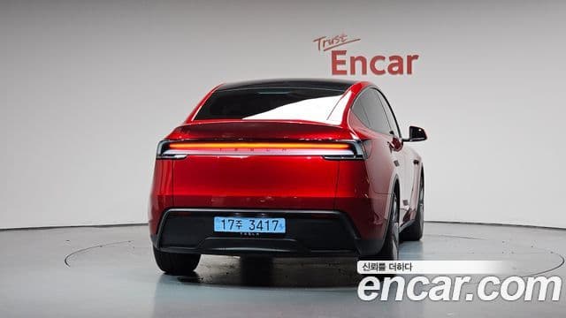 Tesla Model Y 3