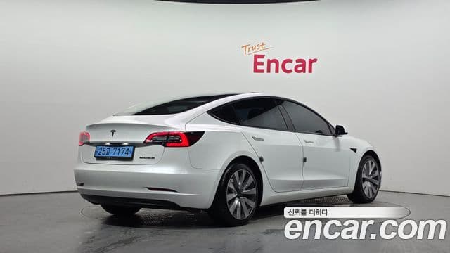 Tesla Model 3 2