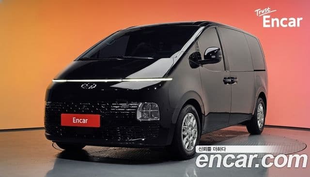 Hyundai Staria 1