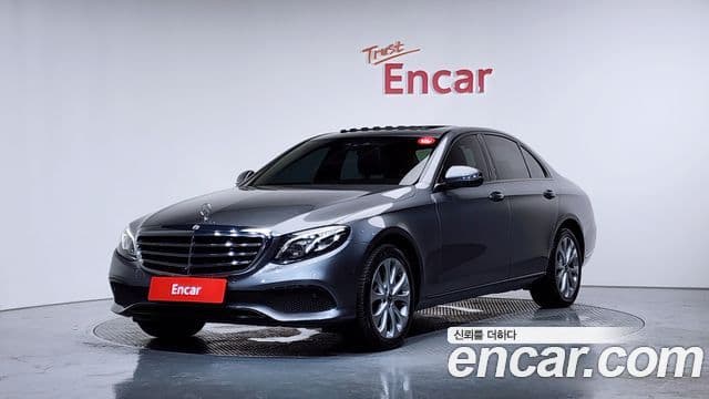 Mercedes-Benz E-Class W213 1