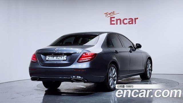 Mercedes-Benz E-Class W213 2