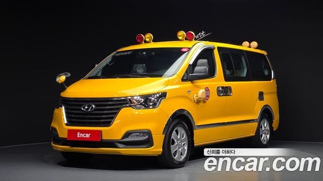 Hyundai The New Grand Starex 1