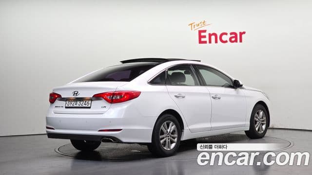 Hyundai LF Sonata 2