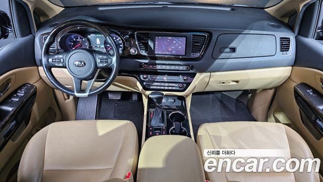 Kia The New Carnival 4
