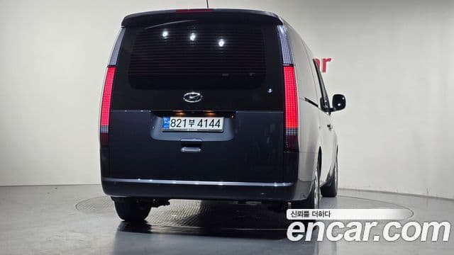 Hyundai Staria 3