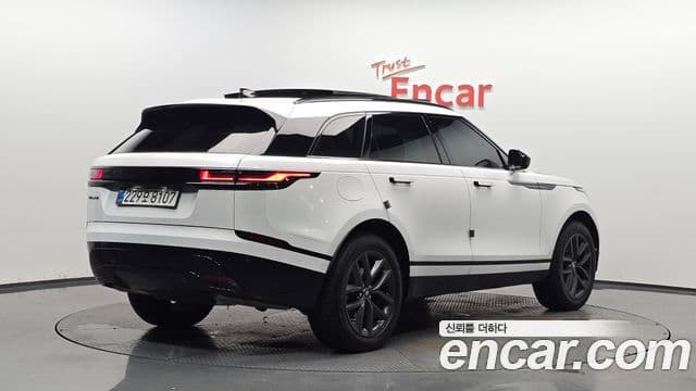 Land Rover Range Rover Velar 2