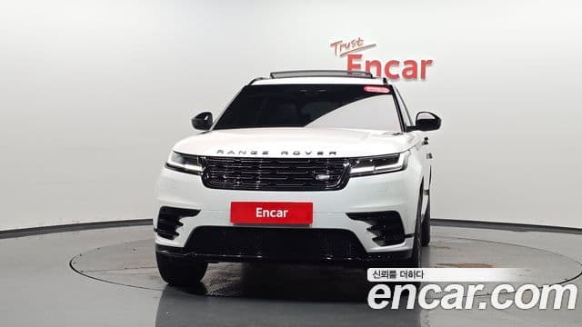 Land Rover Range Rover Velar 3