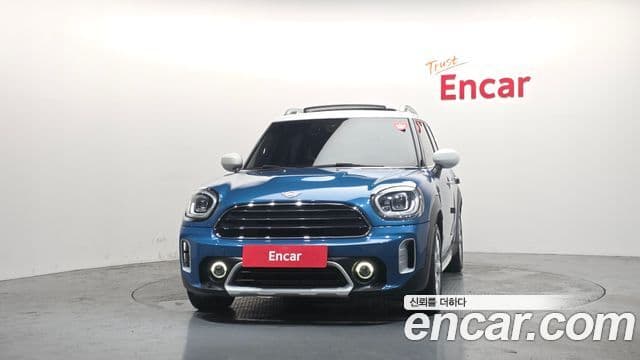 MINI Cooper D Countryman 2