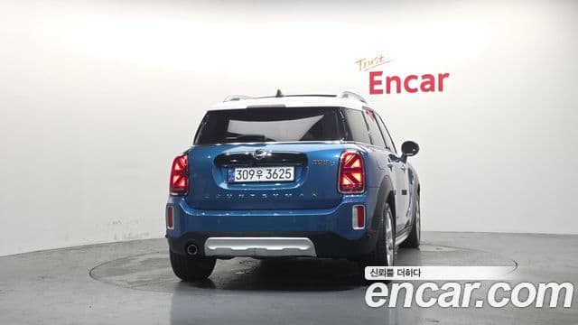MINI Cooper D Countryman 3
