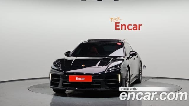 Porsche Panamera (976) 3