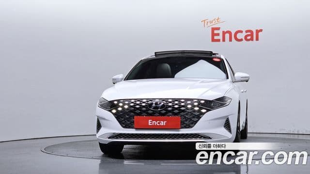 Hyundai The New Grandeur IG Hybrid 3