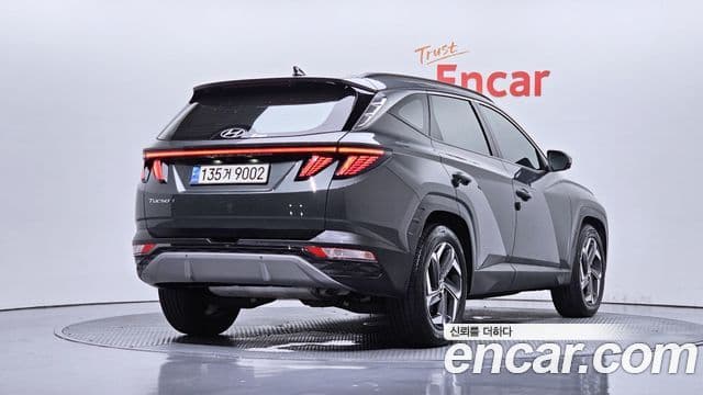 Hyundai Tucson (NX4) 2