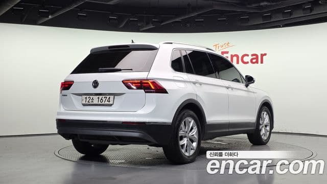 Volkswagen Tiguan 2nd Gen 2