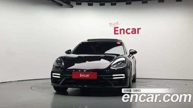 Porsche Panamera (971) 3
