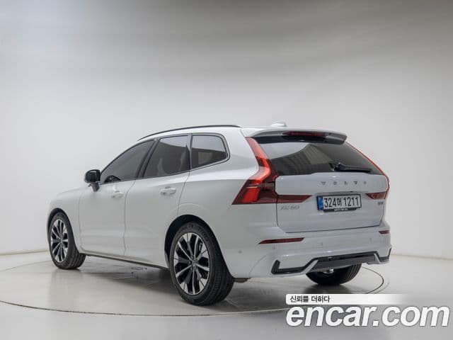 Volvo XC60 2nd Gen 4