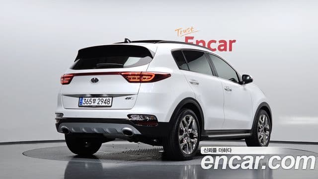 Kia Sportage The Bold 2