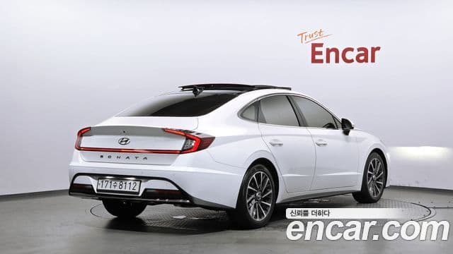 Hyundai Sonata (DN8) 2
