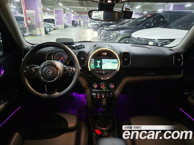 MINI Cooper Countryman 4