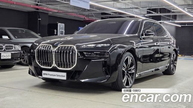 BMW i7 (G70)