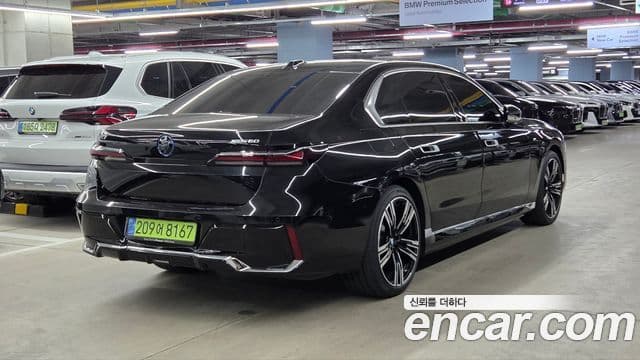 BMW i7 (G70) 2