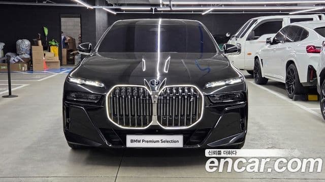BMW i7 (G70) 3