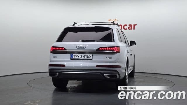 Audi Q7 (4M) 3