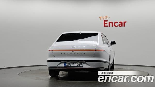 Hyundai Grandeur Hybrid (GN7) 3