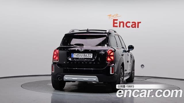 MINI Cooper Countryman 3