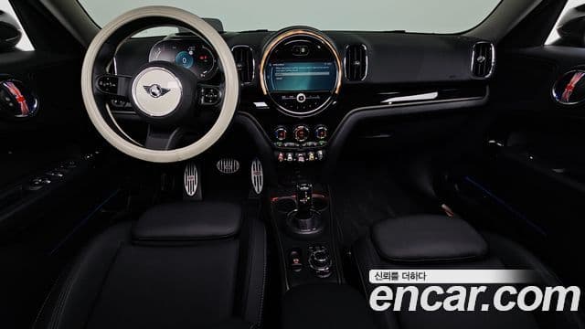 MINI Cooper Countryman 4