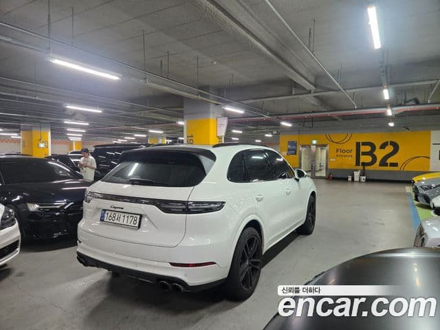 Porsche Cayenne (PO536) 4
