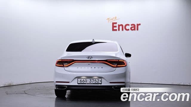Hyundai Grandeur IG 4