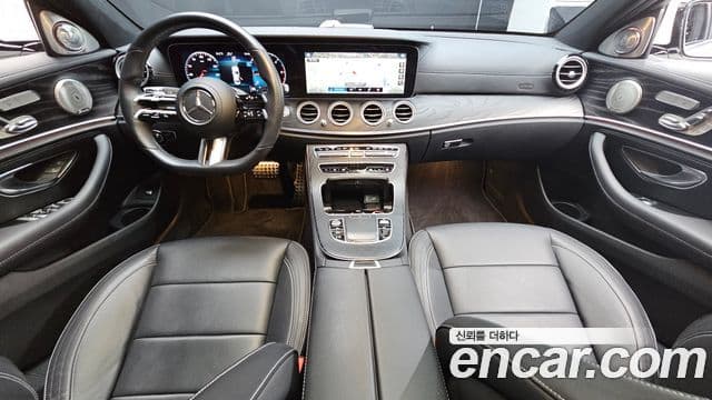 Mercedes-Benz E-Class W213 4
