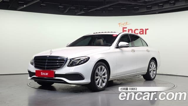 Mercedes-Benz E-Class W213 1