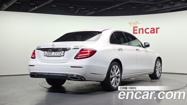 Mercedes-Benz E-Class W213 2