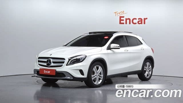 Mercedes-Benz GLA-Class X156