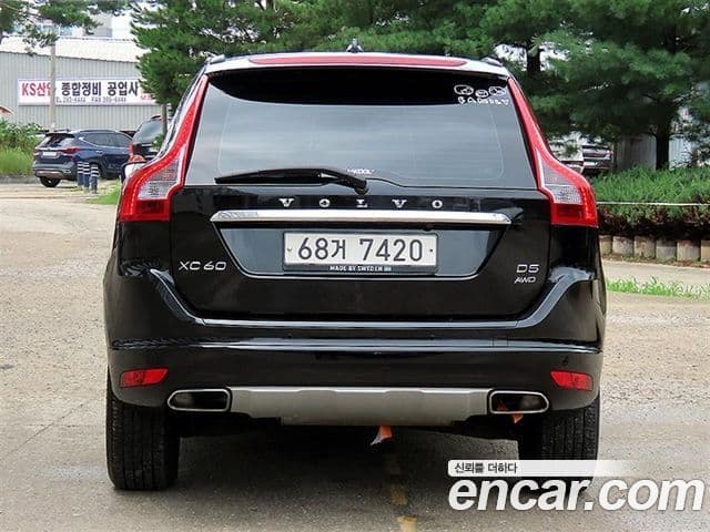 Volvo XC60 4