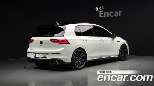 Volkswagen Golf 8th Gen 2
