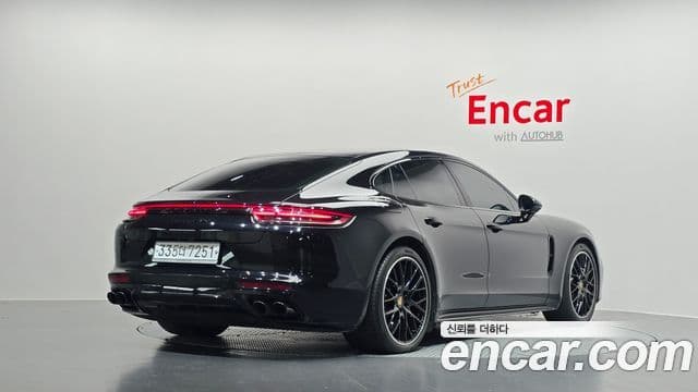 Porsche Panamera (971) 2