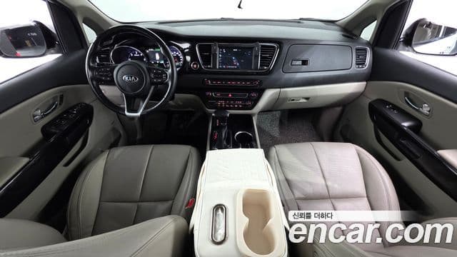 Kia The New Carnival 4