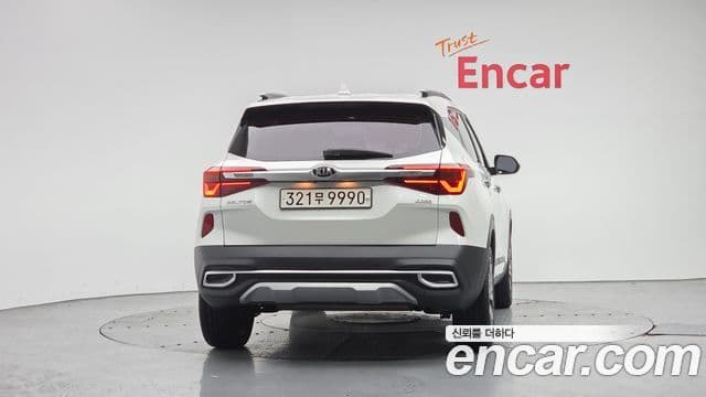 Kia Seltos 4