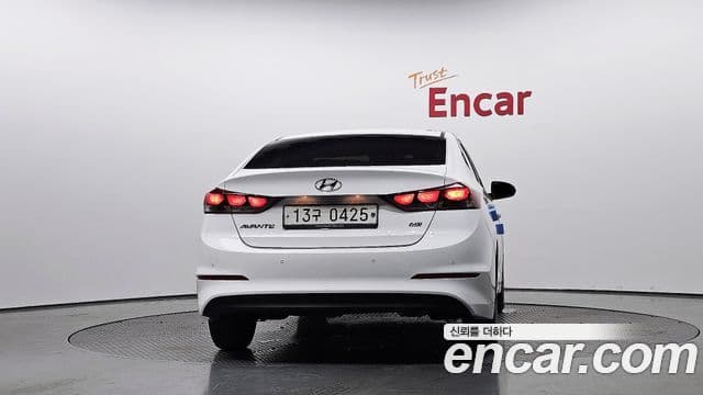 Hyundai Avante AD 4
