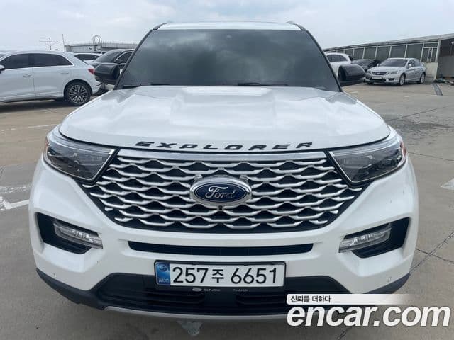 Ford Explorer 6th Gen — 1