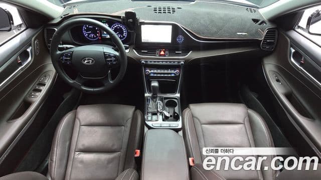 Hyundai Grandeur IG 4