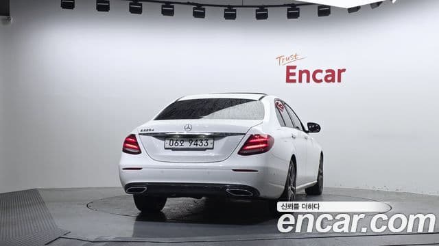 Mercedes-Benz E-Class W213 3